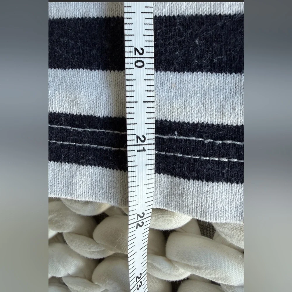 J. Crew White Crewneck Sweater with Black and Blue Stripes Size Extra Small